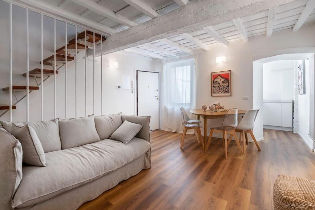 Flo Florence Loft Luaran gambar